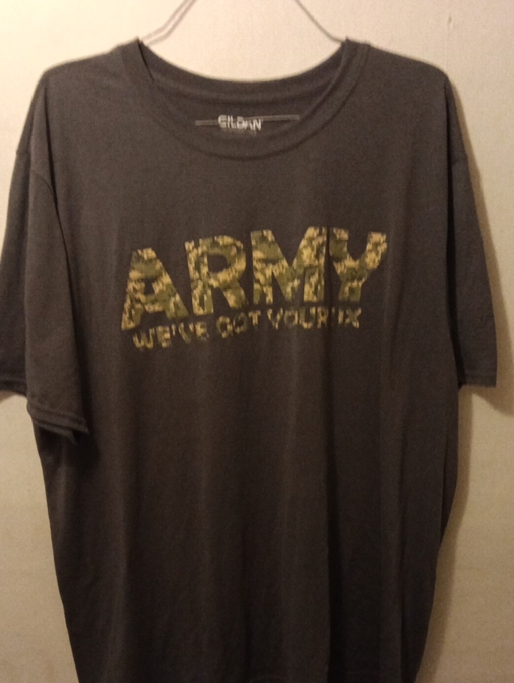 Gildan Men's Army Graphic Tee in Gray 'We Got Your Six'